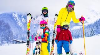 Familie Schnee Ski ALDI SUISSE TOURS