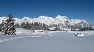 Schweiz Winter Landschaft Panorama Schnee Hütten ALDI SUISSE TOURS