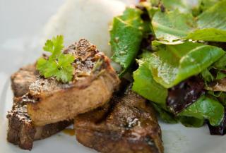 Gegrilltes Lamm - ALDI SUISSE TOURS