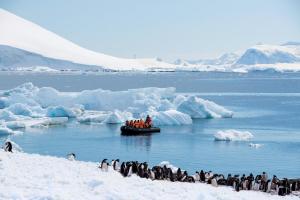 Von den Chilenischen Fjorden in die Antarktis - Luxus-Expeditionskreuzfahrt