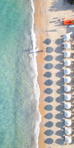 Hotel sulla spiaggia in Sardegna con volo