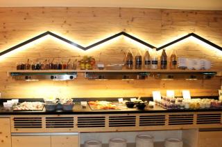 Frühstücksbuffet ALDI SUISSE TOURS