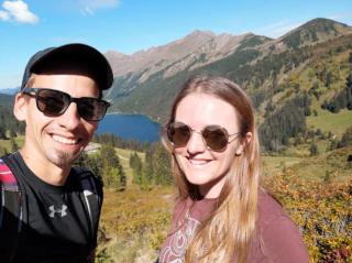 Patrick und Lisa Wandern im Saanenland ALDI SUISSE TOURS