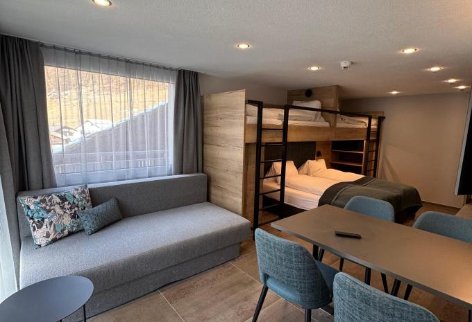 Zimmerbeispiel Familienzimmer Deluxe Plus Balkon