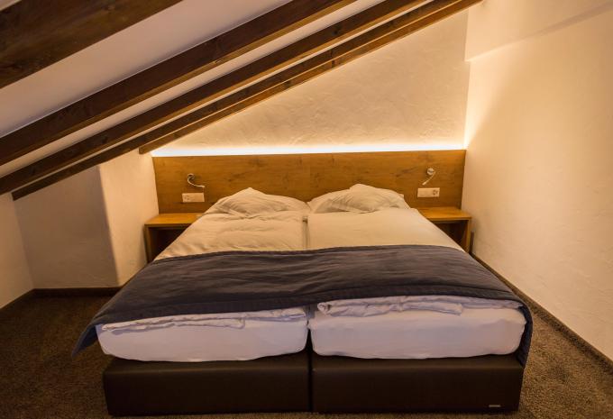 Zimmerbeispiel, Familienzimmer (FZ) Classic Zimmerbeispiel, Familienzimmer (FZ) Classic