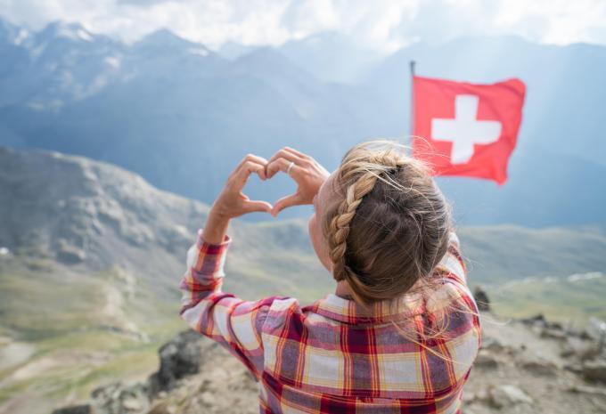 À bord du Glacier Express à travers les Alpes Suisses - Circuit en train