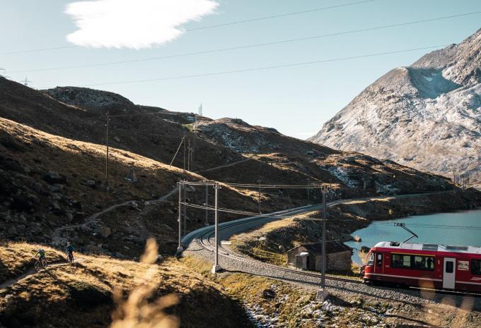 Des glaciers aux palmiers à bord du Bernina Express - Circuit en train
