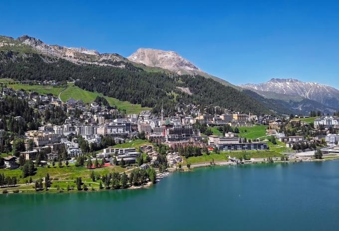 Des glaciers aux palmiers à bord du Bernina Express - Circuit en train