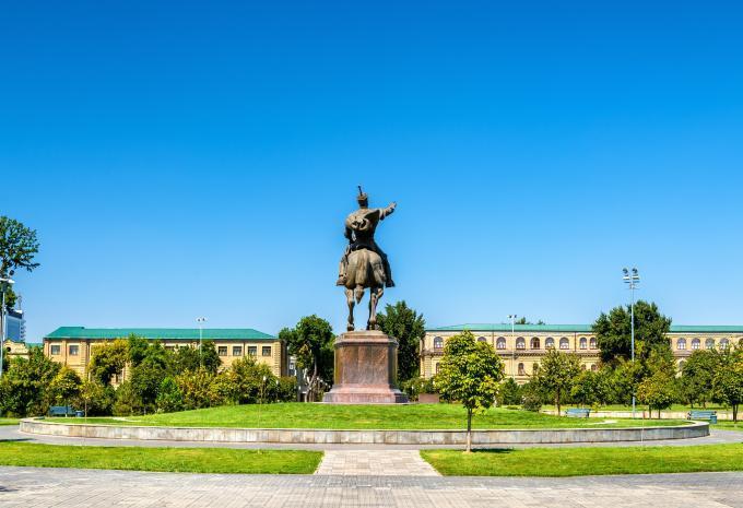Kirghizistan e la Via della Seta dell'Uzbekistan - tour in treno e autobus