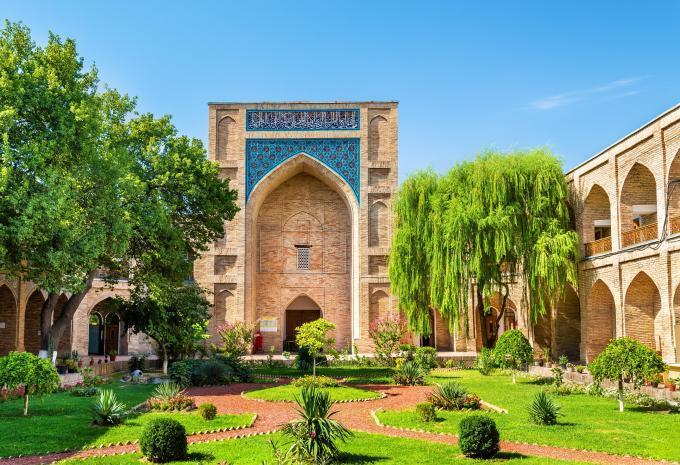 Kirghizistan e la Via della Seta dell'Uzbekistan - tour in treno e autobus