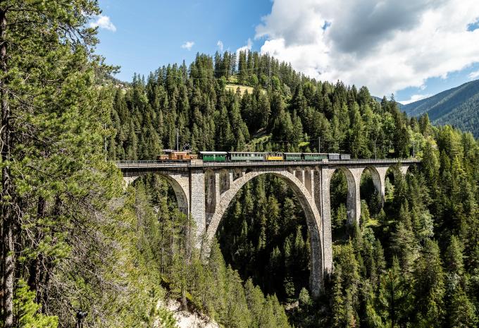 Croisière alpine à bord de la voiture-salon Alpine Pullmann Classic - Circuit en train