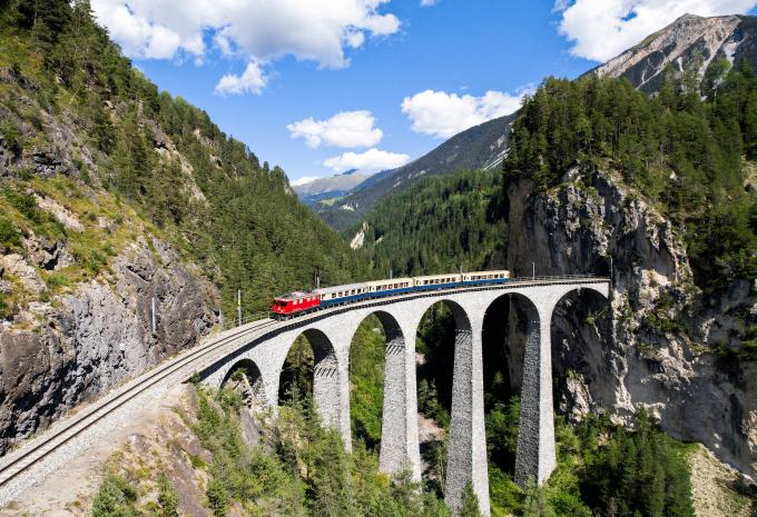 Croisière alpine à bord de la voiture-salon Alpine Pullmann Classic - Circuit en train
