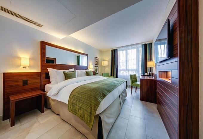 Zimmerbeispiel, Doppelzimmer (DZ) Comfort «Stadtblick»