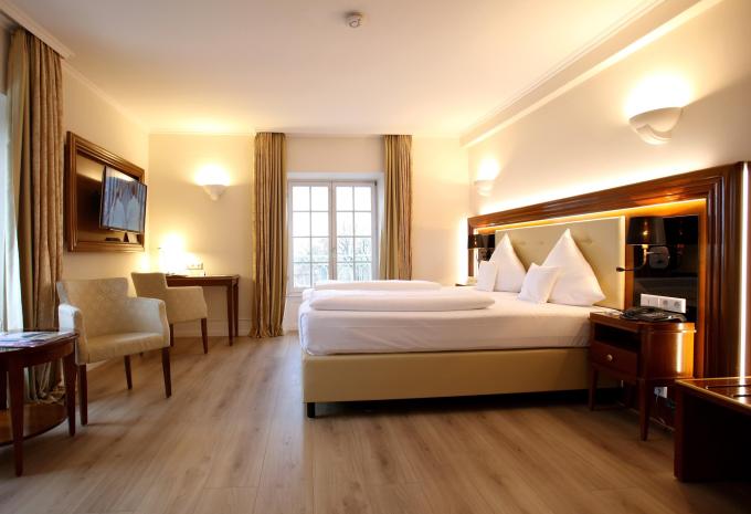 Zimmerbeispiel Doppelzimmer Deluxe Cabinett Zimmerbeispiel Doppelzimmer Deluxe Cabinett