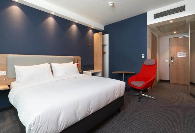 Zimmerbeispiel, Doppelzimmer (DZ) Zimmerbeispiel, Doppelzimmer (DZ)