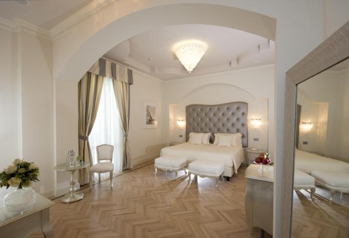 Zimmerbeispiel, Juniorsuite (JS) Zimmerbeispiel, Juniorsuite (JS)