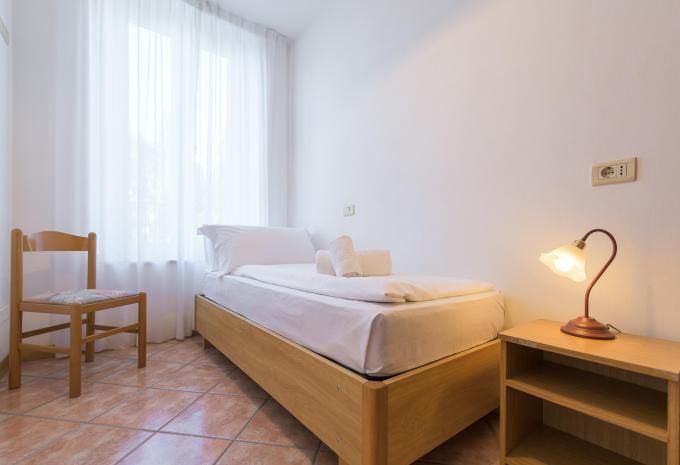 Zimmerbeispiel, Einzelzimmer (EZ) Standard Zimmerbeispiel, Einzelzimmer (EZ) Standard