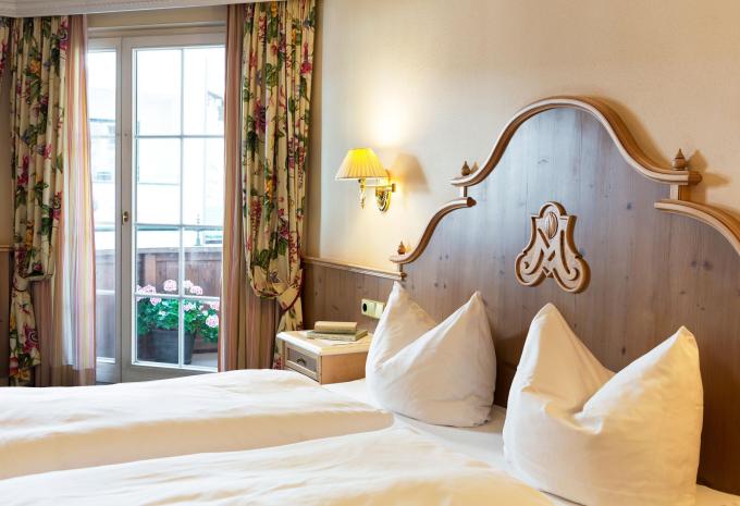 Zimmerbeispiel Doppelzimmer „Balkon“