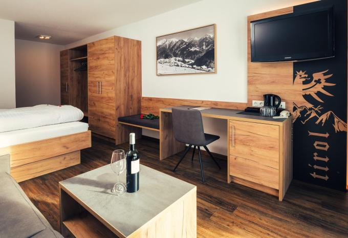 Zimmerbeispiel Doppelzimmer Balkon "Koalabär" Zimmerbeispiel Doppelzimmer Balkon "Koalabär"