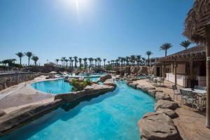 Reef Oasis Beach Resort****