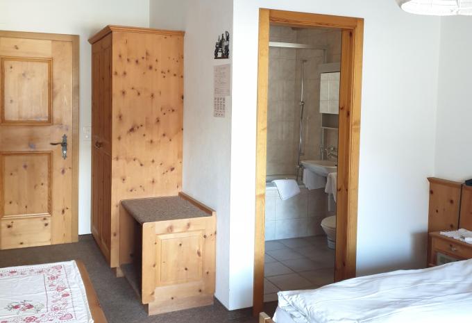 Exemple d'une chambre double avec balcon Exemple d'une chambre double avec balcon