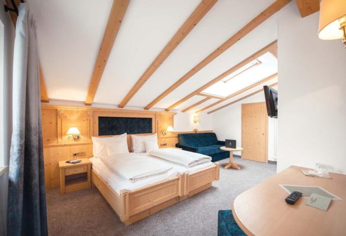 Beispiel Dreibettzimmer Comfort Deutschhaus Beispiel Dreibettzimmer Comfort Deutschhaus