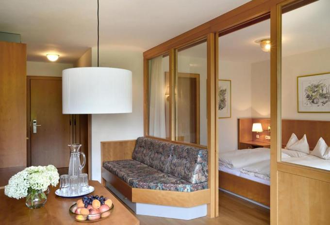 Zimmerbeispiel, Familienzimmer Balkon "Alpenrose" Zimmerbeispiel, Familienzimmer Balkon "Alpenrose"
