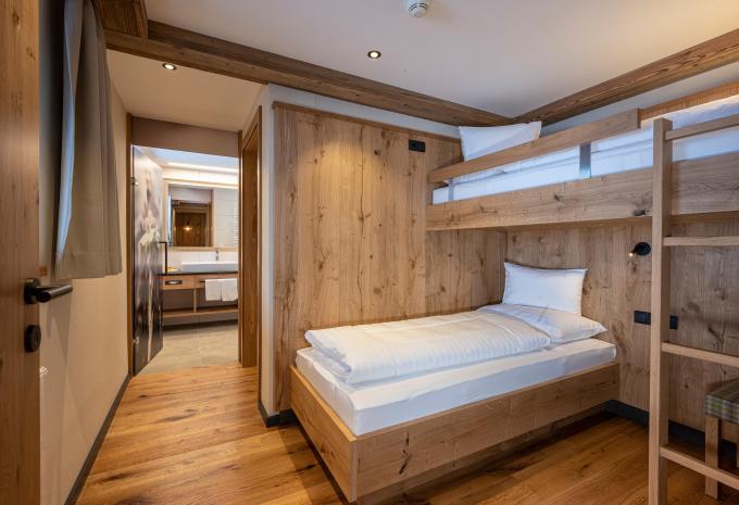 Zimmerbeispiel, Comfort Familienzimmer Bergblick "Edelweiss" Zimmerbeispiel, Comfort Familienzimmer Bergblick "Edelweiss"