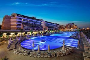 Crystal Waterworld Resort & Spa*****