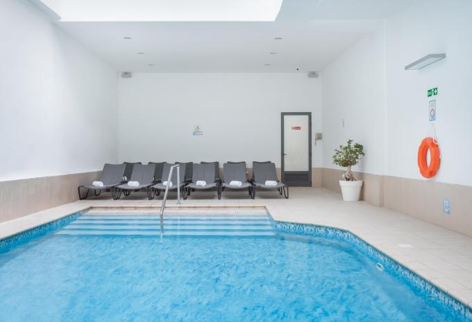 Regency Plaza Hotel: Beispielbild Indoorpool