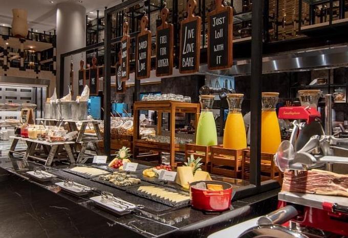 Phuket - Patong Beach