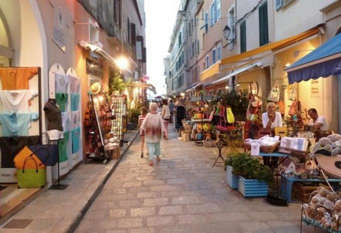 Korsika - L'Île-Rousse