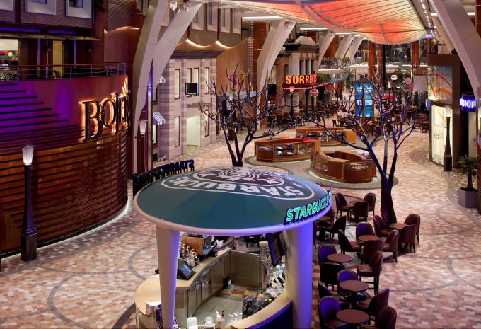 Royal Promenade, Allure of the Seas
