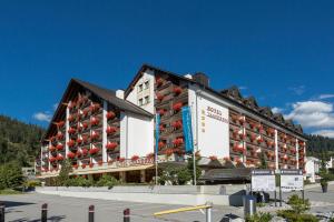 Laax
