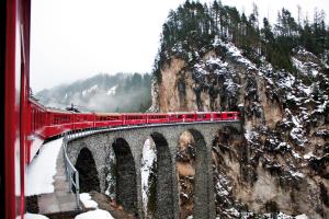 La magie de l'hiver dans le Glacier Express - Circuit en train
