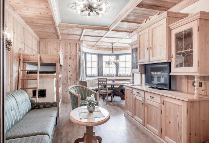 Zimmerbeispiel, Familienzimmer (FZ) Standard Balkon «2 Räume»