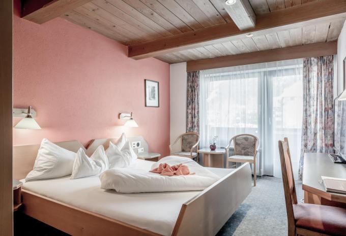 Zimmerbeispiel, Familienzimmer (FZ) Standard Balkon «2 Räume»