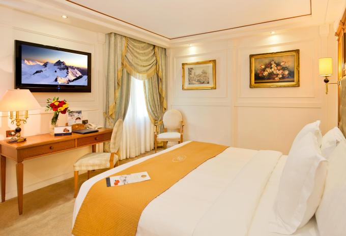 Esempio di camera, Classic Camera doppia