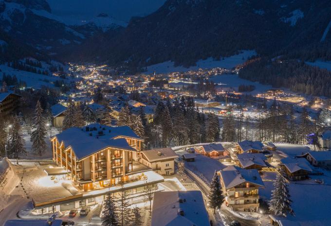 Winter: Ciampedie Luxury Alpine Spa Hotel *****