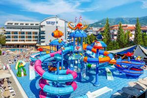 Blue Wave Suite Hotel****