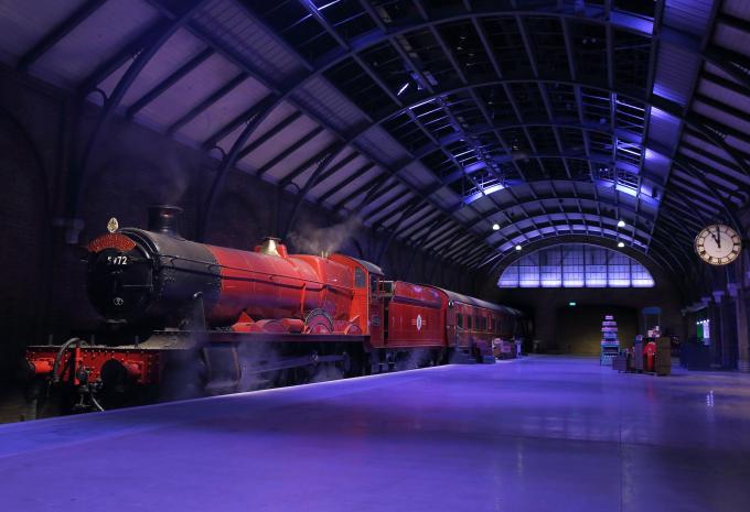 Warner Bros. Studio Tour - The Making of Harry Potter