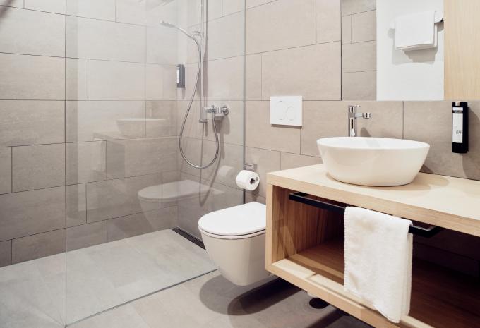 Esempio camera doppia vista sul lago con balcone  Esempio camera doppia vista sul lago con balcone