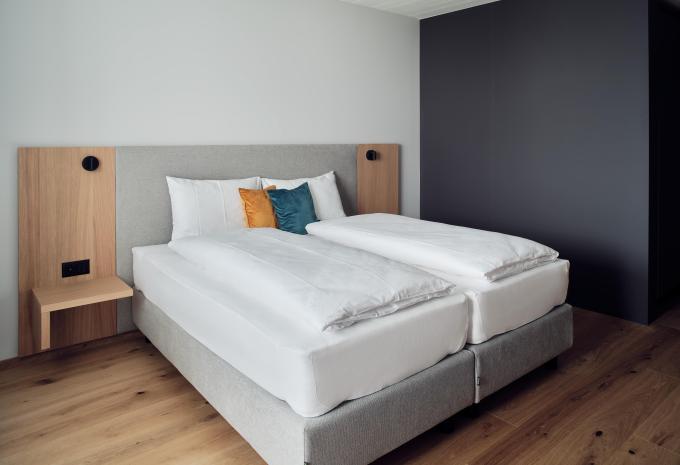 Esempio camera doppia vista sul lago con balcone  Esempio camera doppia vista sul lago con balcone