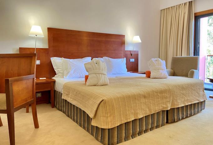 Hotel Quinta da Serra Madeira / Zimmerbeispiel
