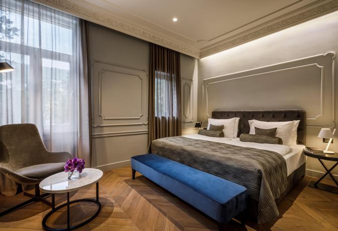 Zimmerbeispiel, Doppelzimmer (DZ) Classic «Parkblick»