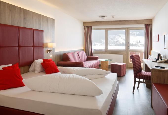 Zimmerbeispiel, Familienzimmer Standard Balkon Seeblick