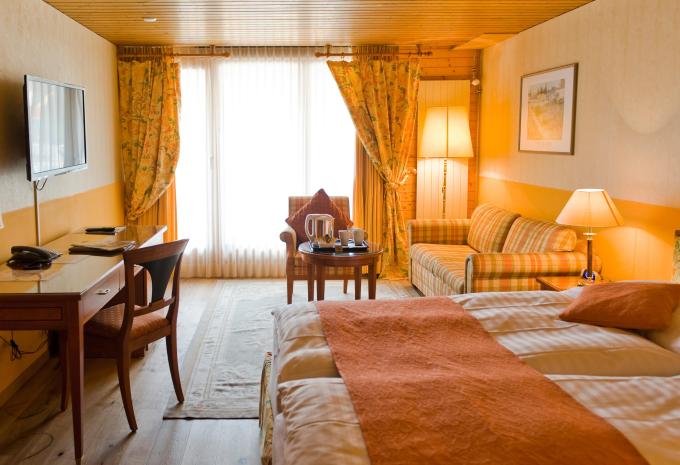 Beispiel Doppelzimmer Superior Balkon Bergblick «Jungfrau»