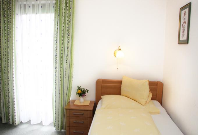 Zimmerbeispiel, Einzelzimmer Standard