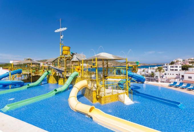 Fergus Club Carema Splash