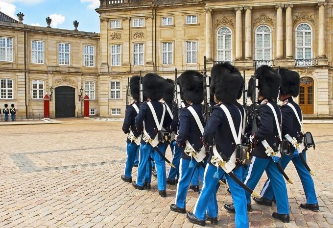 Königliche Wache beim Schloß Amalienborg
